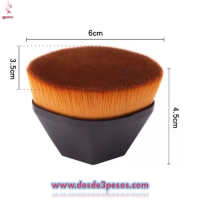 Brocha suave para maquillaje forma de pétalo con funda protectora (negro) 6 x 4.5cm. 