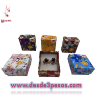 Paquete con 24 Cajas de Regalo Para Anillo en colores 5 x 4.5cm.
