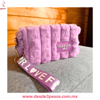 Cosmetiquera hecha de Peluche con forro por dentro FOREVER en colores 22 x 17 cm S-1372