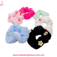 Dona de Peluche decorada con Flores de plastico en colores surtidos 25P-29