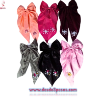 MoÃƒÂ±os Coquette en colores lisos con pico de garza 19 x 36cm.