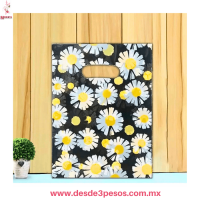 Paquete con 100 Bolsas de Polipapel Decorada en varios modelos 19.5 x 15.5 cm 