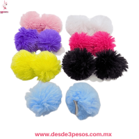 Par de Pompones con Pico de Garza en varios colores 7.5 cm. De diametro 