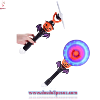 Varita de Luz Led Giratoria Musical para Halloween 3 modelos 42 x 11cm. Ocupa 3 pilas AA no incluidas 