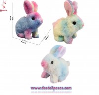 Conejo de Peluche camina y prenden orejas ocupa 2 pilas AA no incluidas de color arcoiris 15 x 15.5cm. 