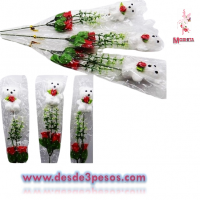 Osito de Unicel con Flores Artificiales en Celofan San Valentin 34cm. De largo 
