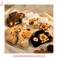 Paquete con 12 Pinzas de peluche y figuras de goma de Capibara 12 x 6 cm 