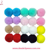 Par de Pompones con Pico de Garza en varios colores 7.5 cm. De diametro 