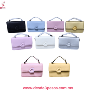 Bolsa Vinil con Correa un Cierre detalle Corazon en broche y colores 19 x 13 cm. 