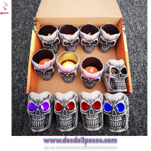 Craneo con Lampara Luz Cálida pilas incluidas caja con 12 pza. Precio por 1pza, 7 x 5.5cm. 